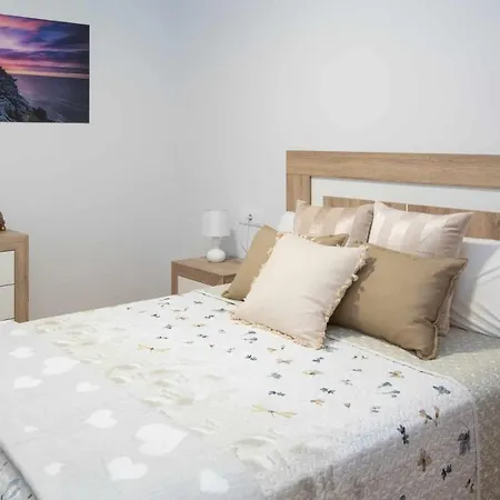 Ag Miramar X4 Vistas Playa Costa Da Morte マルピカ